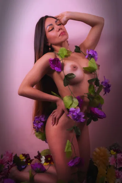 Live sex webcam photo for TamaraBlair #2467952