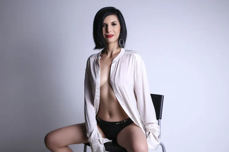 Live sex webcam photo for VivianWalker #2407836