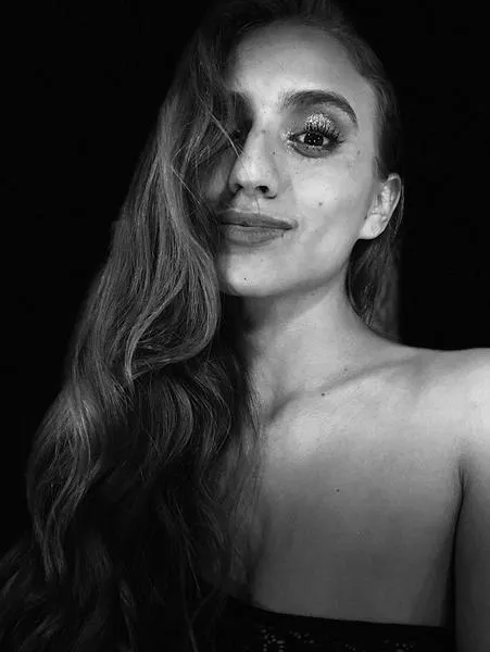 Live sex webcam photo for SophiaMars #2720670