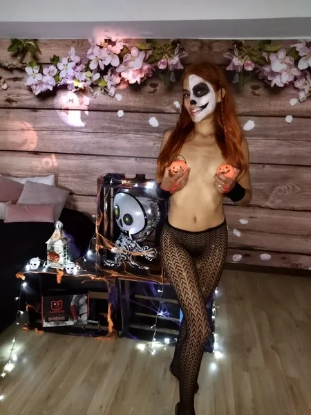 Live sex webcam photo for SophiaMars #2730174