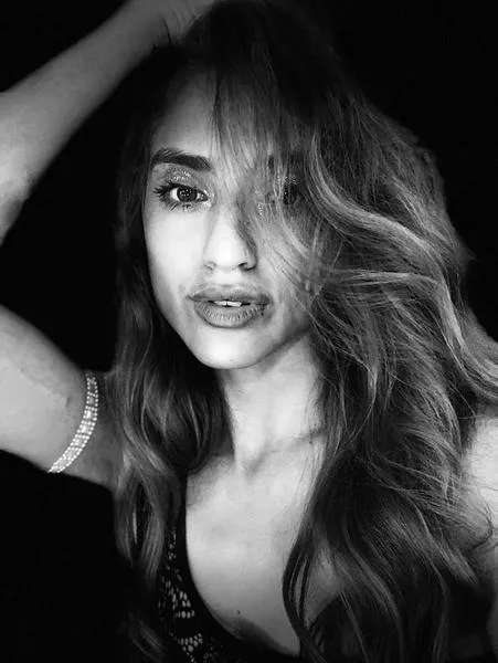 Live sex webcam photo for SophiaMars #2720669