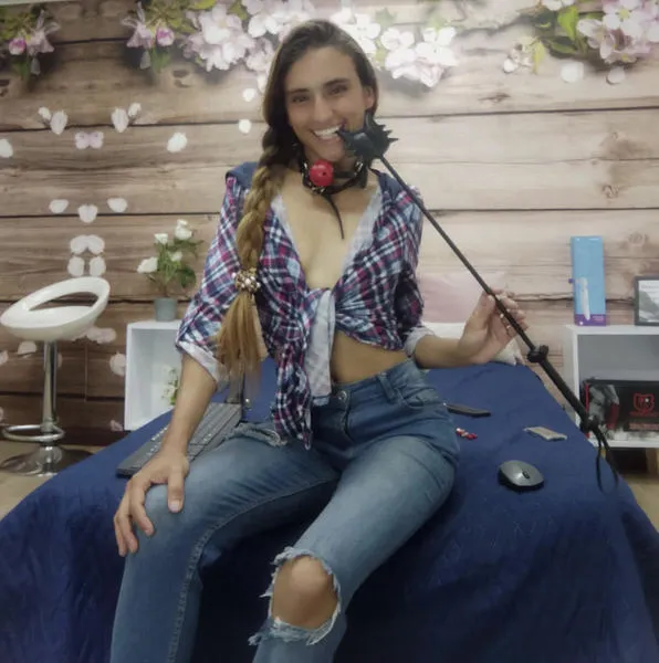 Live sex webcam photo for SophiaMars #2666477