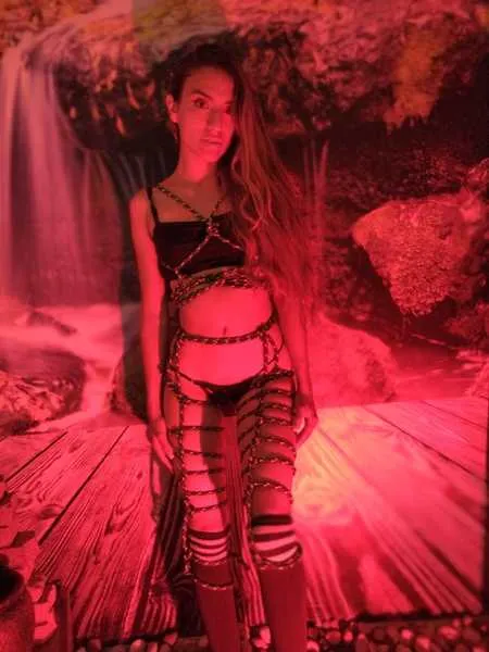 Live sex webcam photo for SophiaMars #2564337