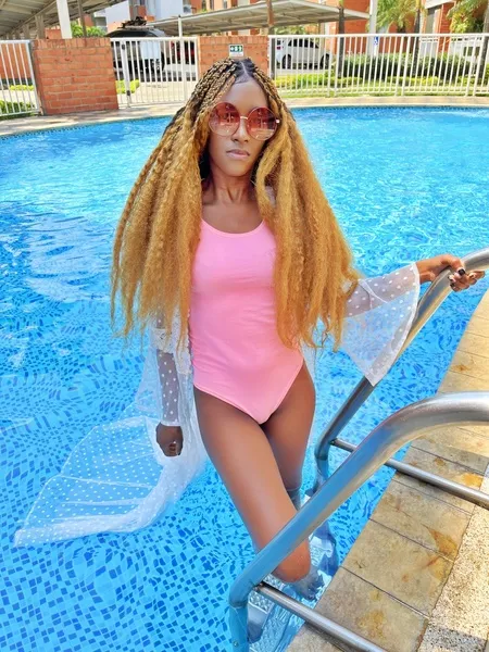 Live sex webcam photo for LissaBonnet #4037520