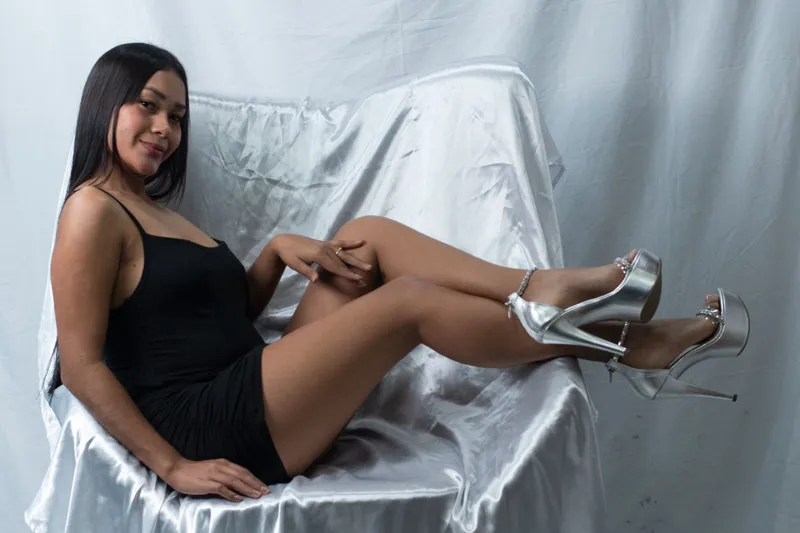 Live sex webcam photo for OLA_RIX #3085037