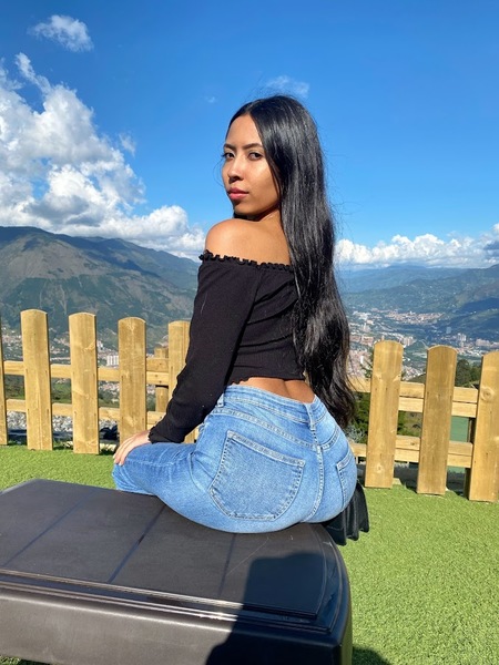 Live sex webcam photo for AprilAlen #2766738