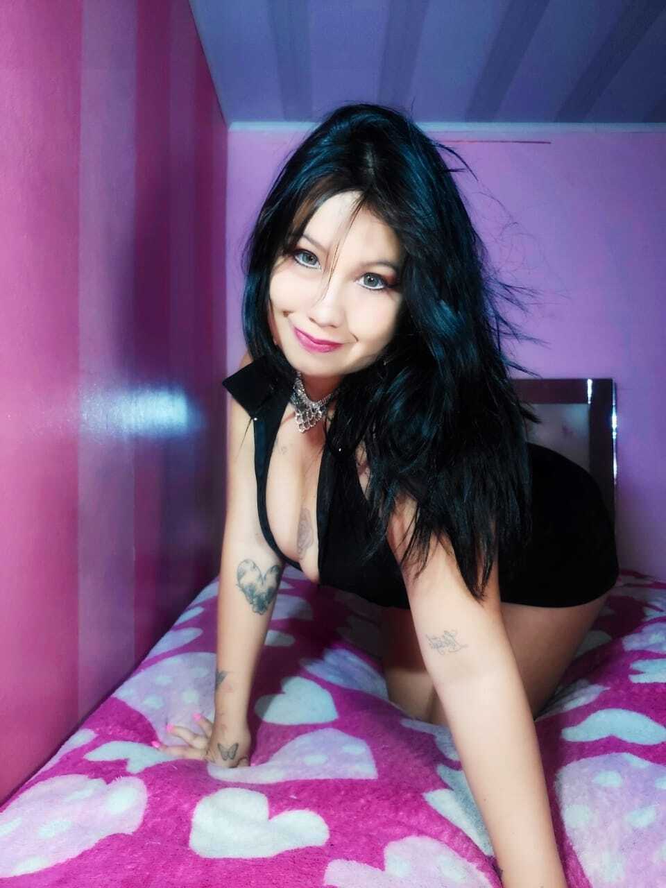 Live sex webcam photo for ninakisslove #7782070