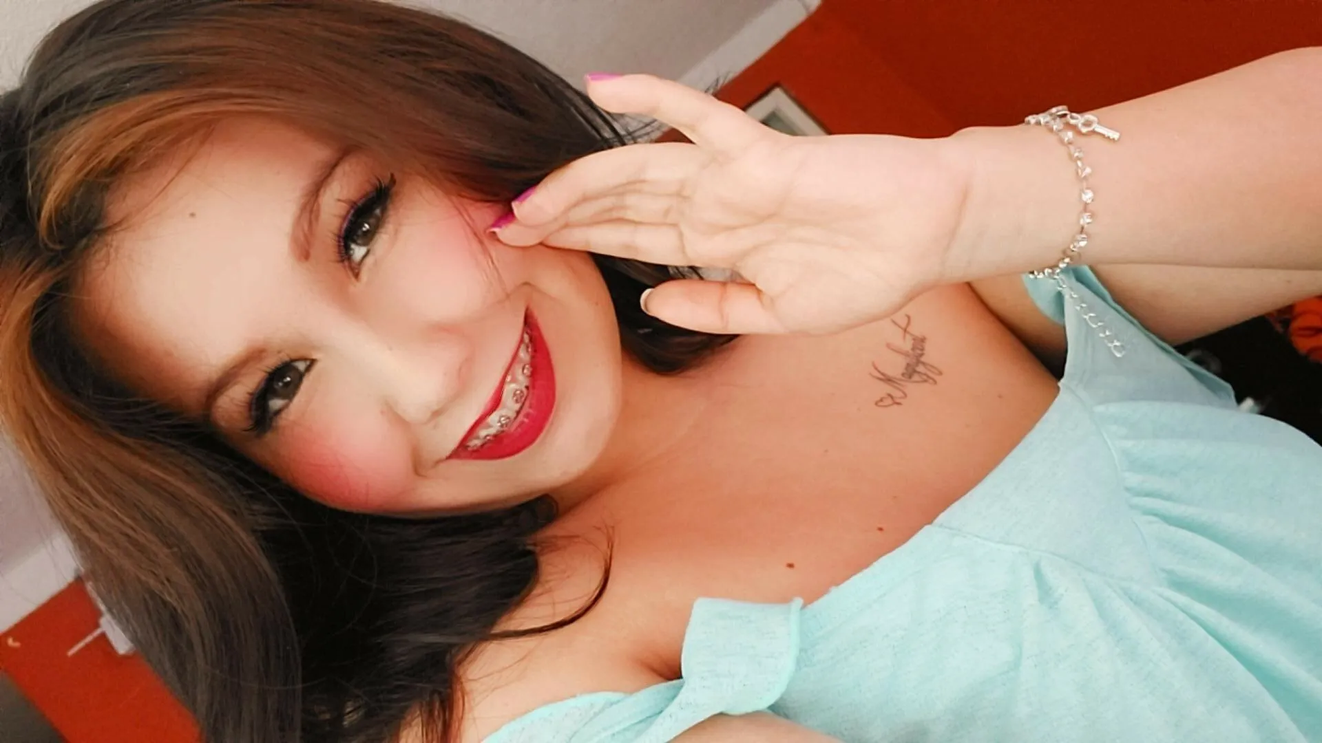 Live sex webcam photo for ninakisslove #7781629