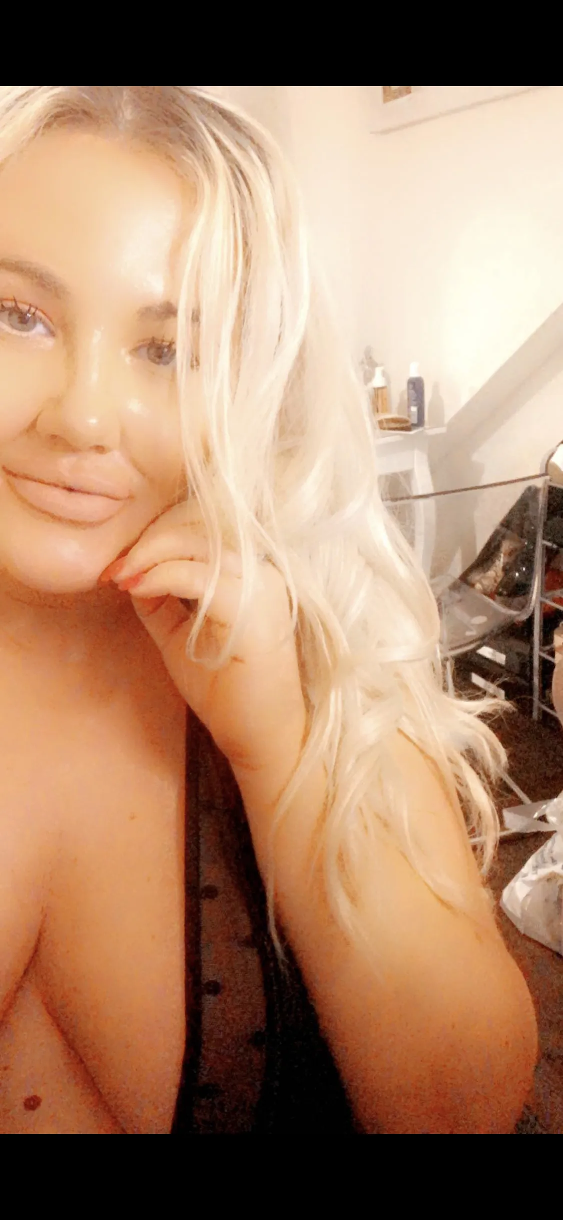 Live sex webcam photo for EnglishBrooke69 #7467269