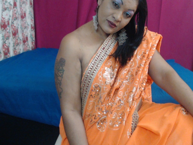Live sex webcam photo for HotindianBabeforu #2830200