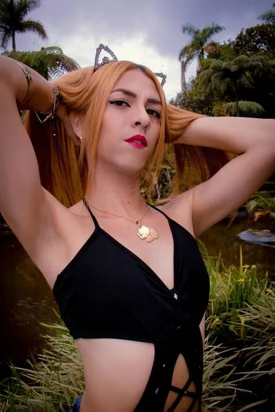 Live sex webcam photo for dollcamila #2468639