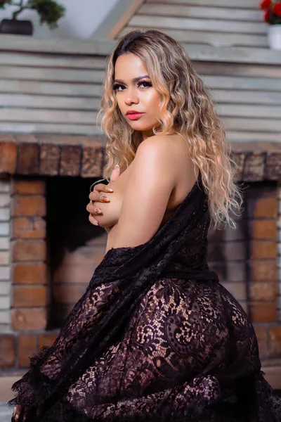 Live sex webcam photo for MelyJayy #3196197