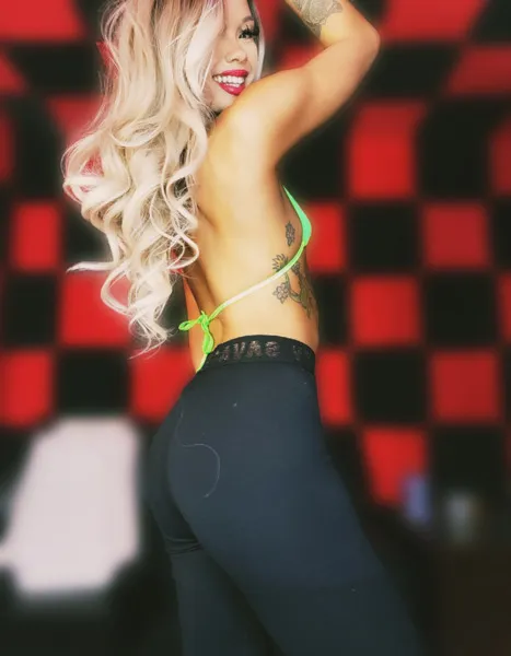 Live sex webcam photo for GoddessJadeHeart #3709259