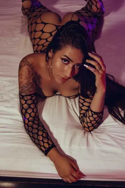 Live sex webcam photo for KeyshaRoberts #2233865