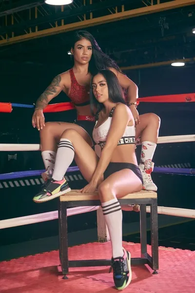 Live sex webcam photo for KelsieAndLeah #2217839