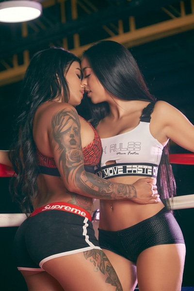 Live sex webcam photo for KelsieAndLeah #2217831