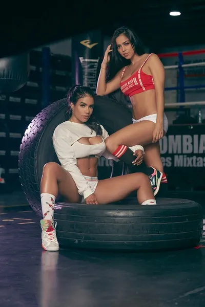 Live sex webcam photo for KelsieAndLeah #2236656