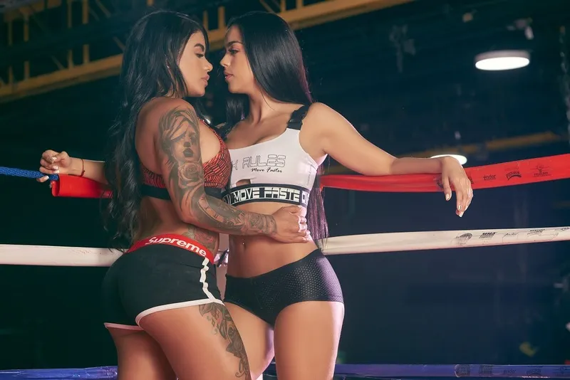 Live sex webcam photo for KelsieAndLeah #2217830