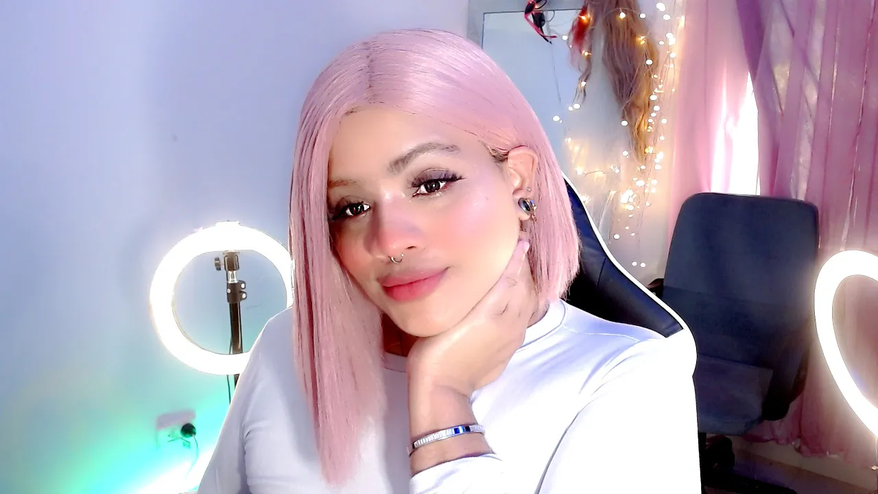 Live sex webcam photo for ammyy_collins #7213241