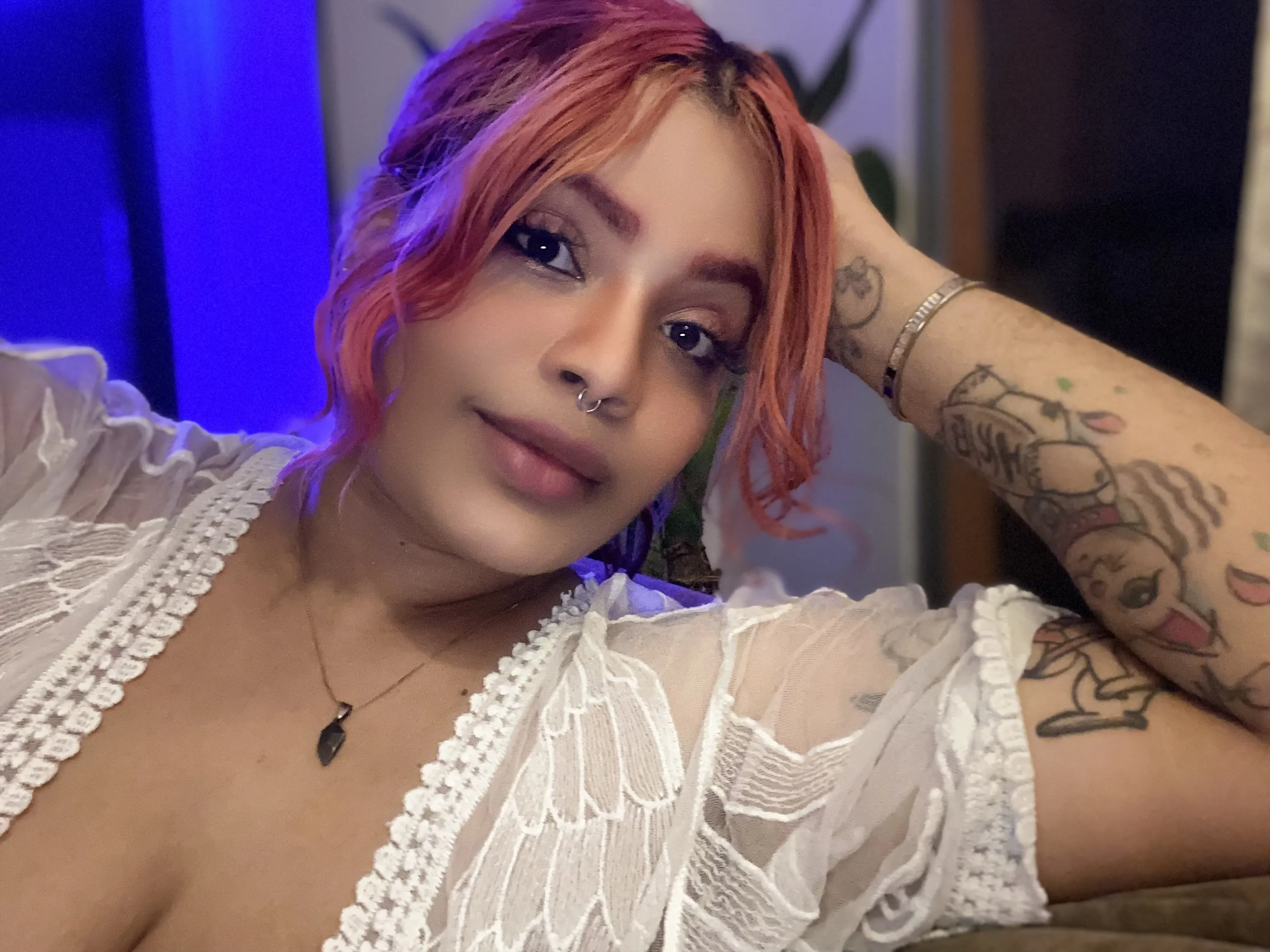 Live sex webcam photo for ammyy_collins #7213217