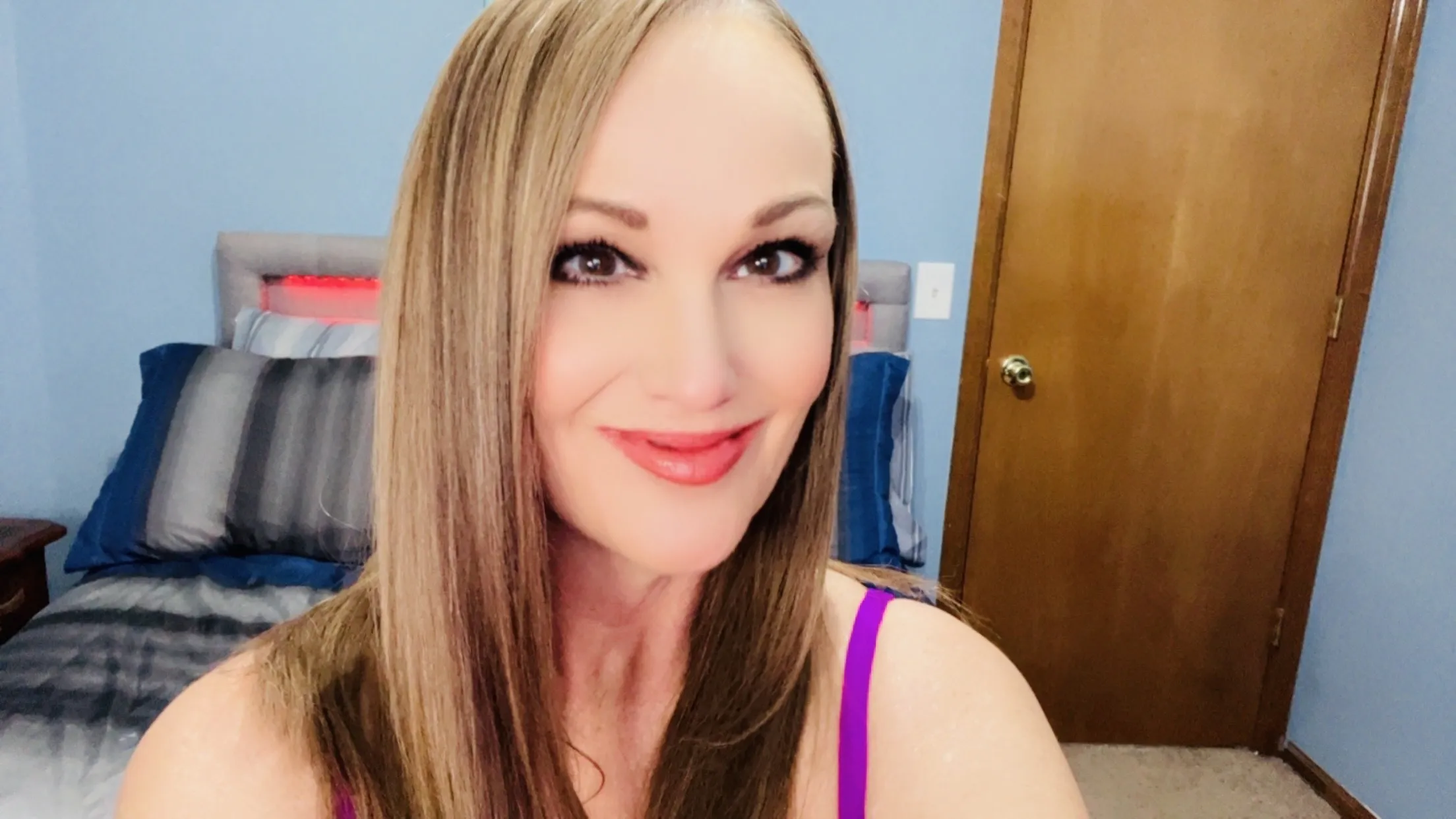 Live sex webcam photo for realroniraye #7913975