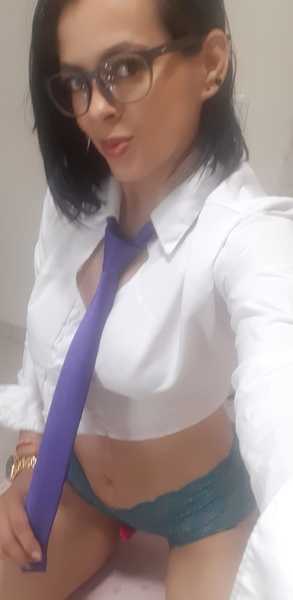 Live sex webcam photo for KarleneBullock #2903459