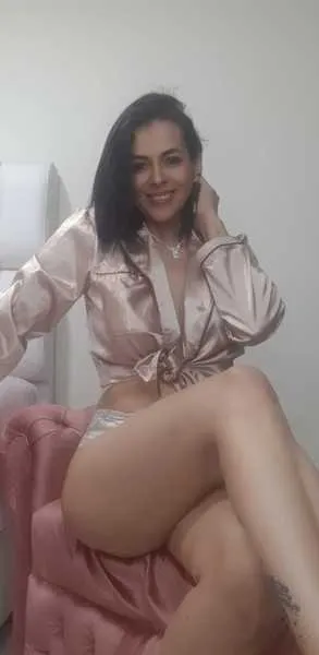 Live sex webcam photo for KarleneBullock #3025557