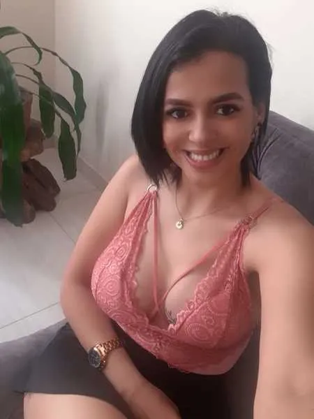 Live sex webcam photo for KarleneBullock #2921595