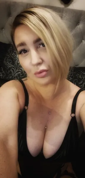 Live sex webcam photo for HarleySinX #2505908