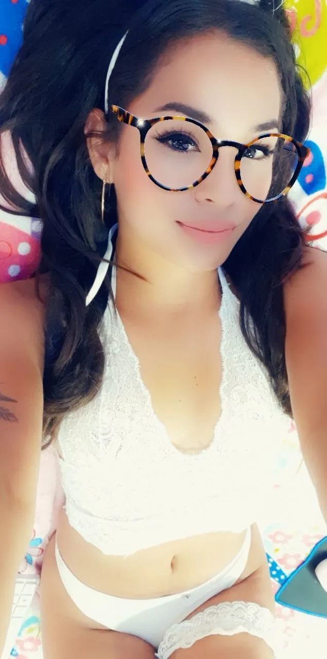 Live sex webcam photo for AngelHootSquirt #7028918