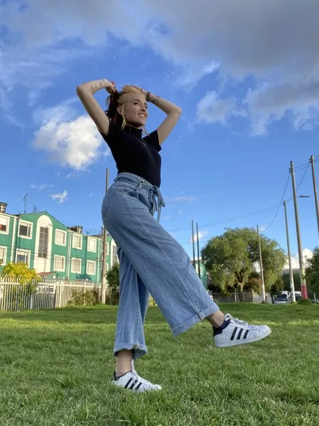 Live sex webcam photo for AlissonJenner #3457327