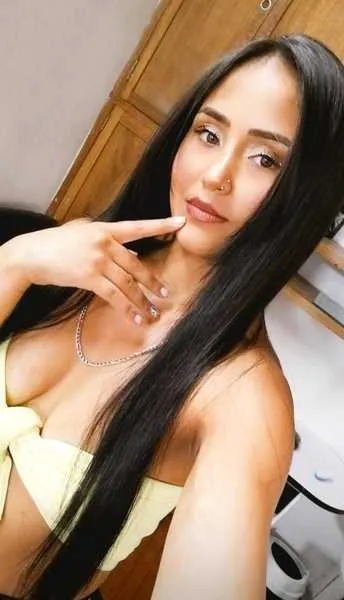 Live sex webcam photo for chaaneel #2240927