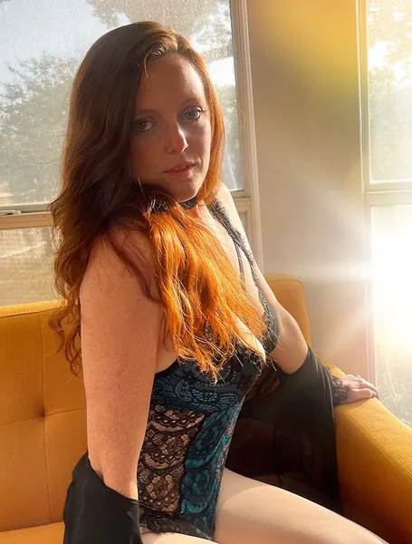 Live sex webcam photo for MistressLyra #2277275