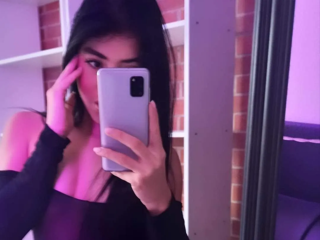 Live sex webcam photo for miaHot56 #3327641