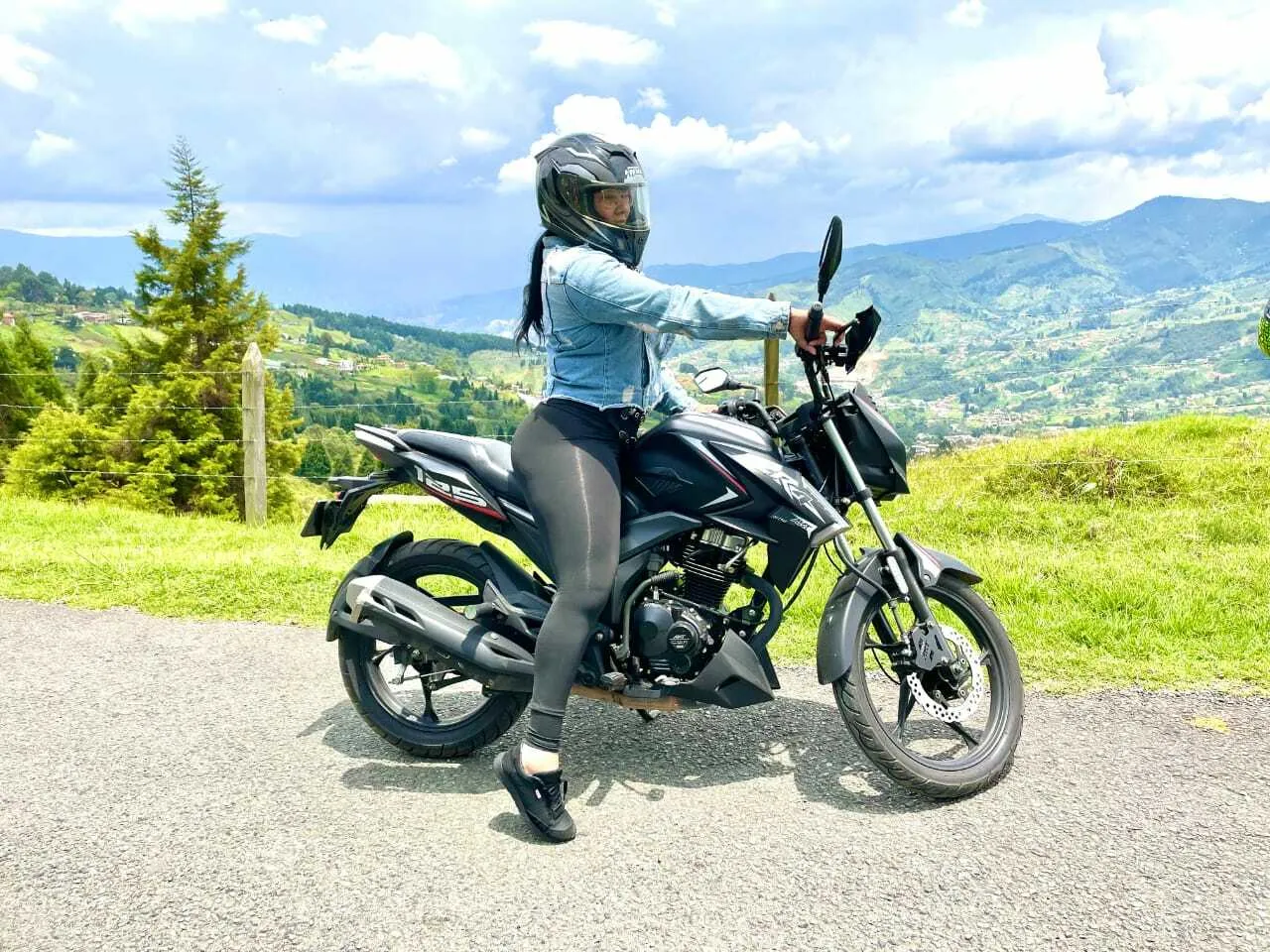 Live sex webcam photo for Elissa21 #7114893