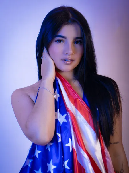 Live sex webcam photo for GinaDuran #6347622