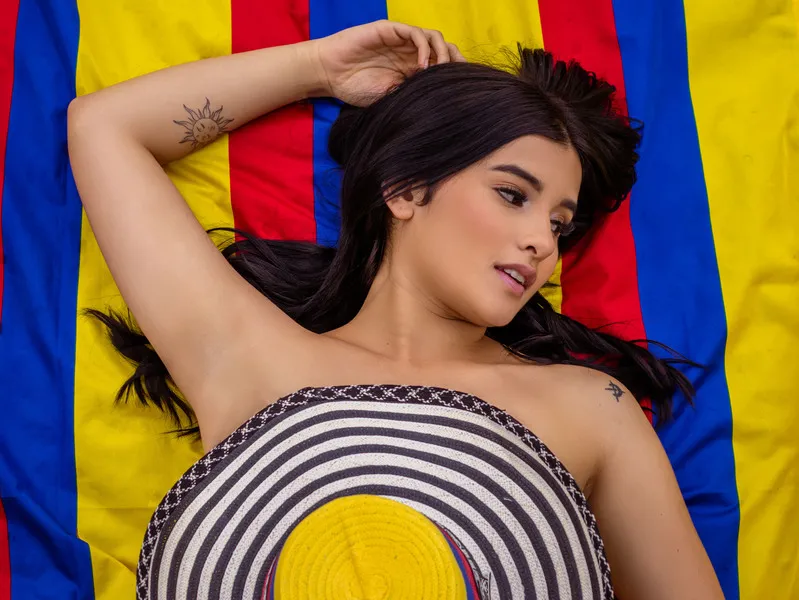 Live sex webcam photo for GinaDuran #6367641