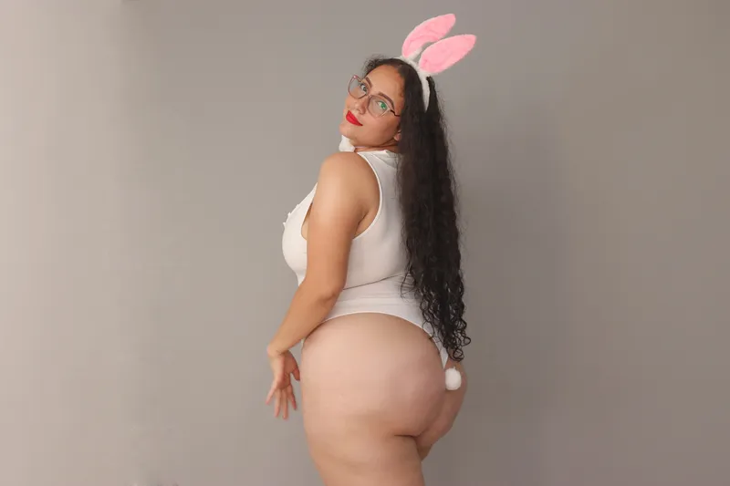 Live sex webcam photo for EvelynEzra #2725044