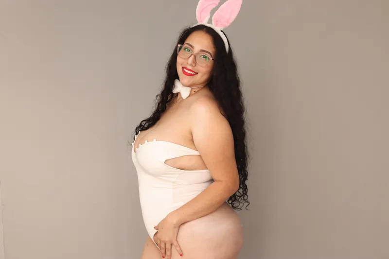 Live sex webcam photo for EvelynEzra #2725042