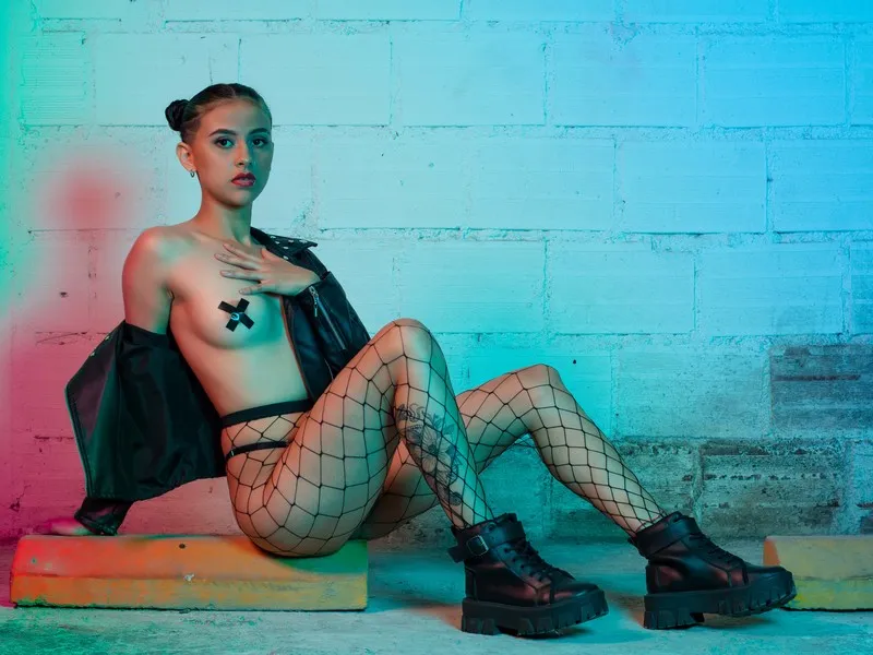 Live sex webcam photo for AnnieBarton #3503057