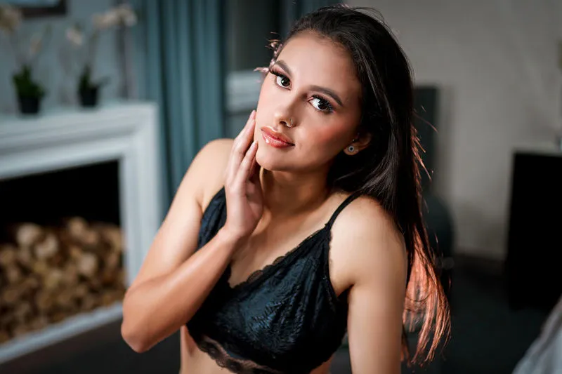 Live sex webcam photo for AnnieBarton #2259490