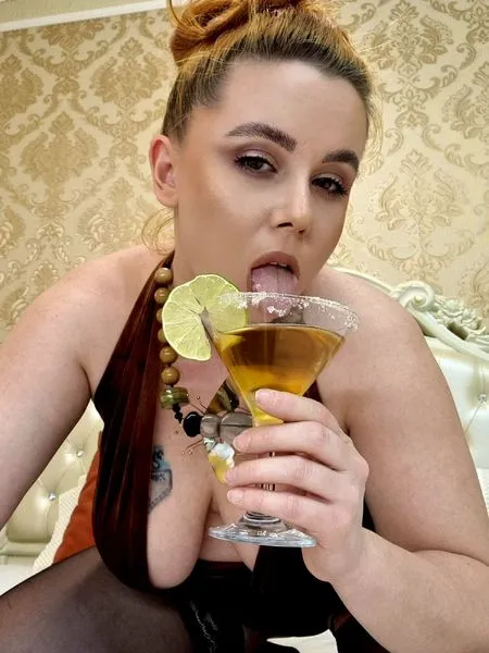 Live sex webcam photo for KaliRyan #3214265