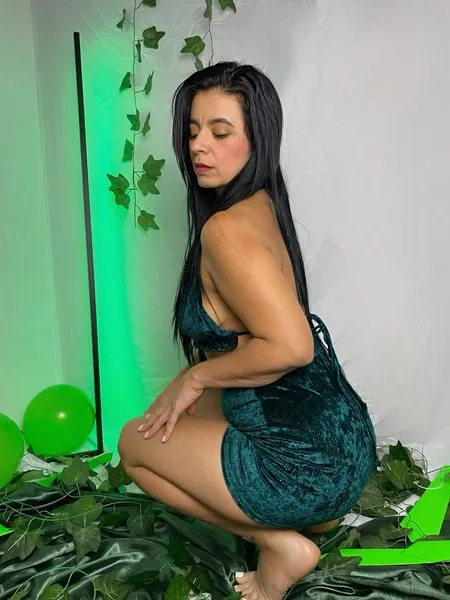 Live sex webcam photo for MiiaGerard #7149135