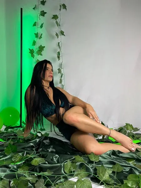 Live sex webcam photo for MiiaGerard #7149137