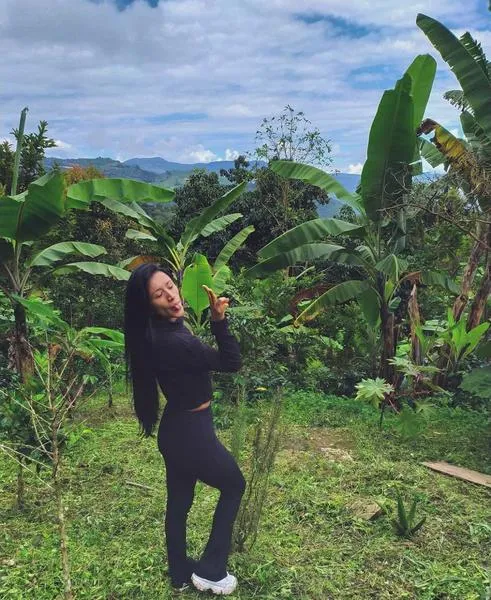 Live sex webcam photo for AprilBush #2278944