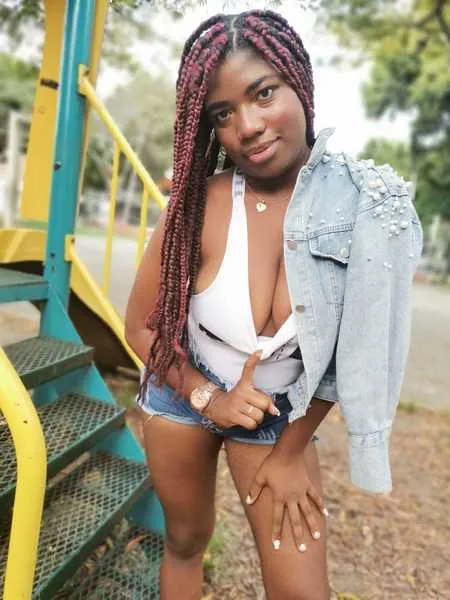 Live sex webcam photo for GraceMacey #3124220