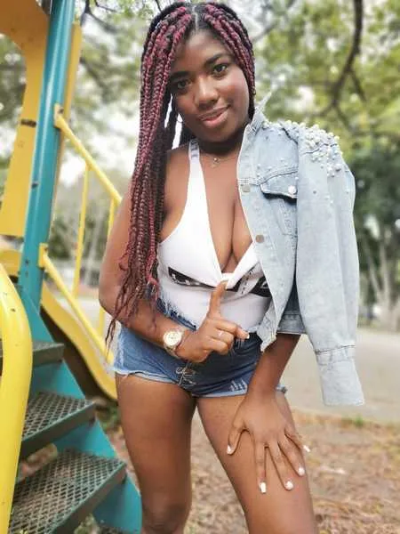 Live sex webcam photo for GraceMacey #3124218