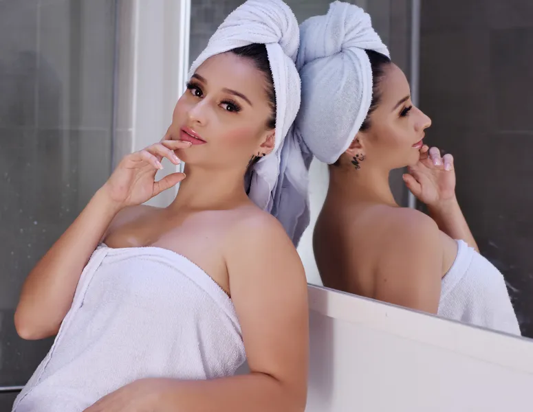 Live sex webcam photo for AntoniaSsanders #2474976