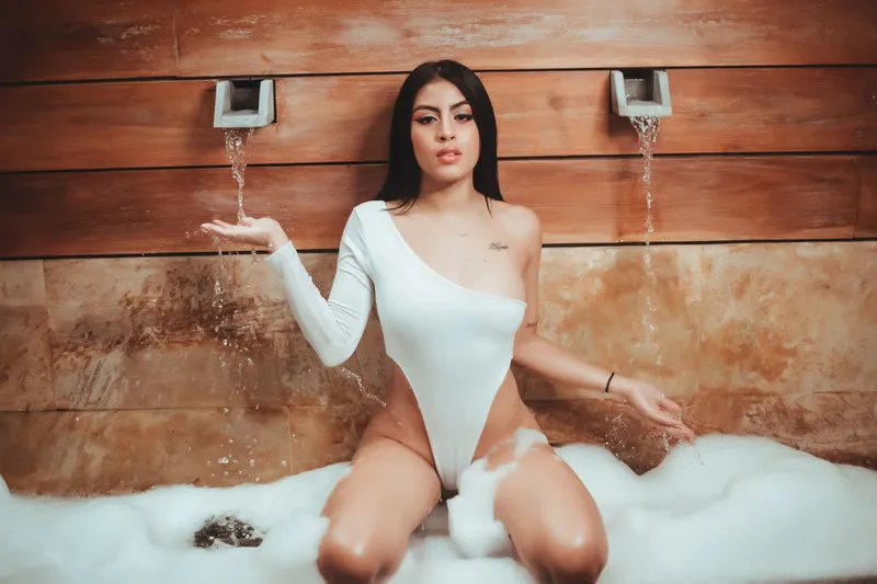 Live sex webcam photo for NicolettSampoli #3222844