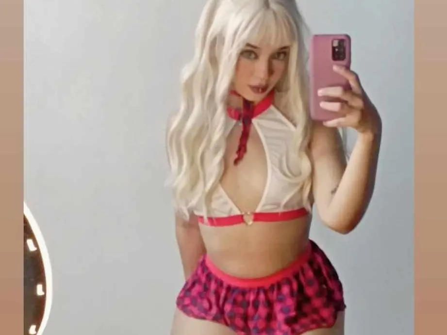 Live sex webcam photo for alicewhite18 #5470641